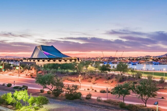 Photo - 688 W 1st St Unit ID1263098P