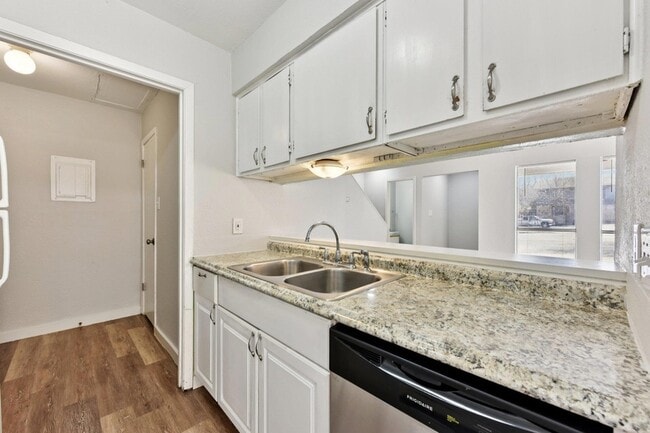 Photo - 1210 Southport Dr Unit A
