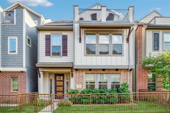 Photo - 1053 Manacor Ln