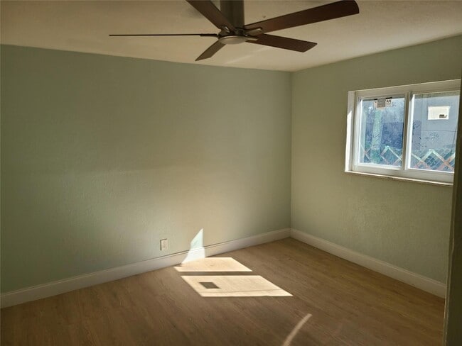 Photo - 1910 NW 60th Ave