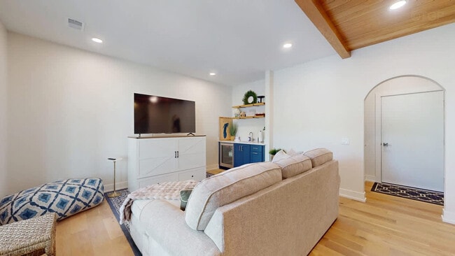 Photo - 16023 Goodwin Ave Unit SI ID1583707P