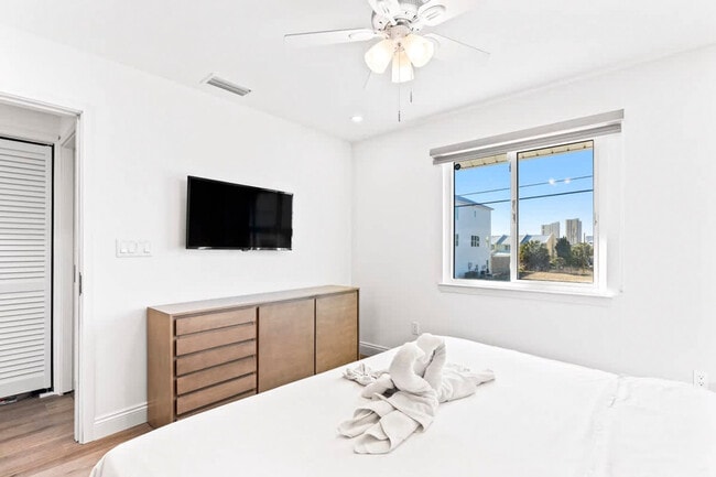 Photo - 8115 Thomas Dr Unit SI FL2-ID1355017P