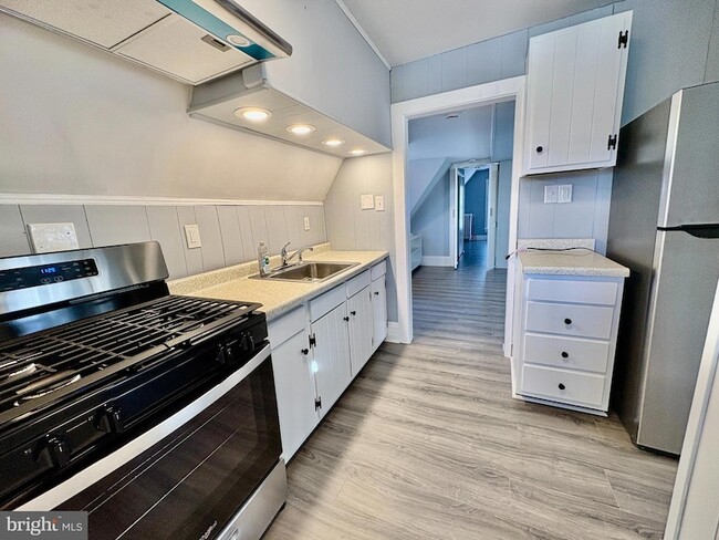 Photo - 735 Morgan Ave