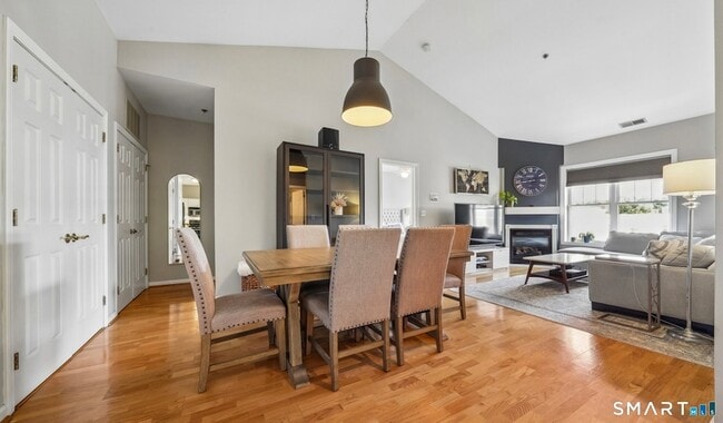 Photo - 105 Richards Ave