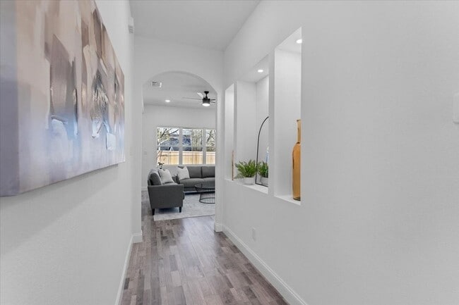 Photo - 1323 S Montgomery St