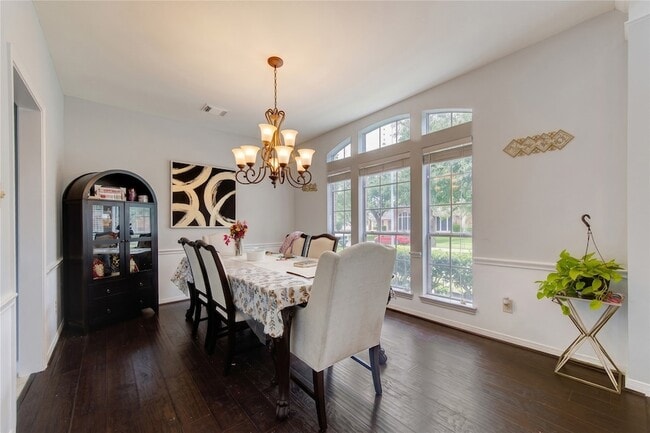 Photo - 5911 Canyon Brook Ct