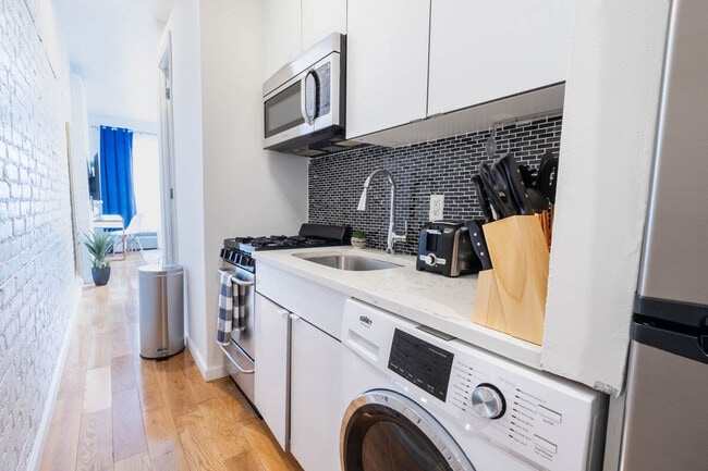 Photo - 240 E 26th St Unit SI FL4-ID1021813P