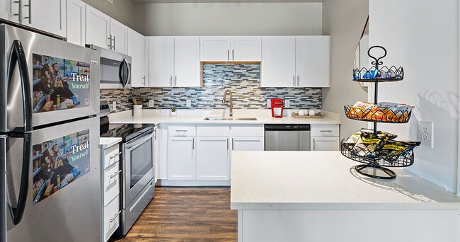 Building Photo - Parallax @ Georgetown Apartments