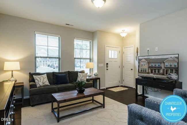 Photo - 1119 Midtowne Way