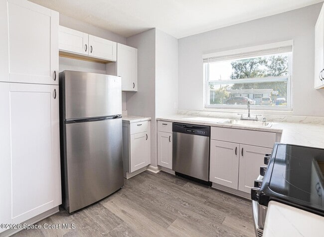 Photo - 3332 Elder St