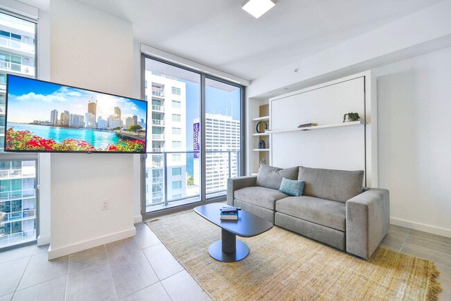 Building Photo - 227 NE 2nd St Unit FL24-ID1022304P