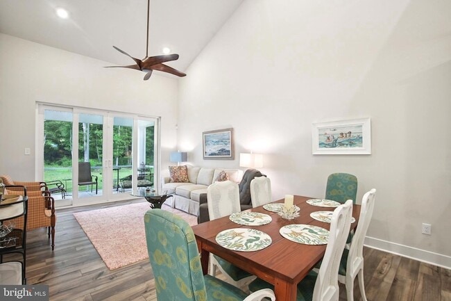 Photo - 32323 Norman Ln