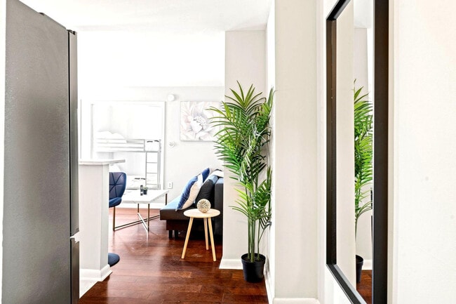 Photo - 128 Bainbridge St Unit ID1055770P