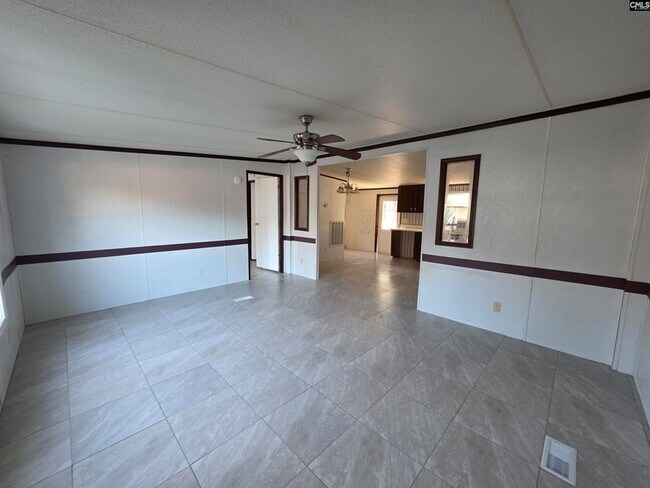 Photo - 135 Buckeye Ct