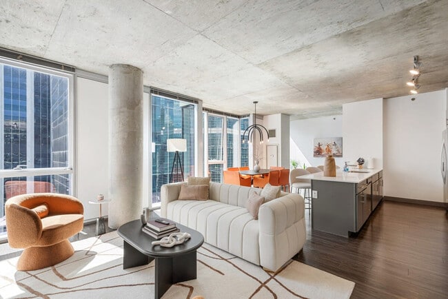 Building Photo - 215 W Lake St Unit SI ID1029643P