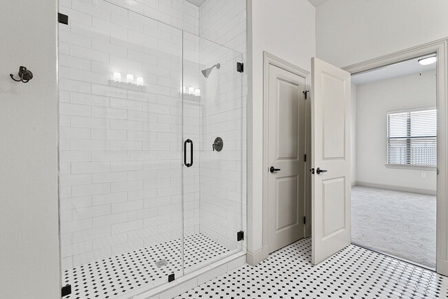 Photo - Domain Memorial