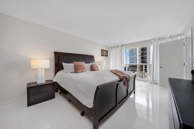 Photo - 1717 N Bayshore Dr Unit ID1054086P