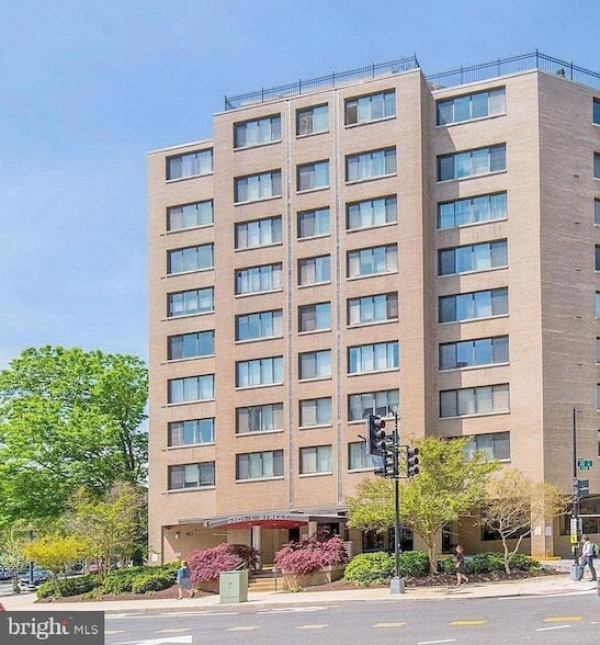 Building Photo - 2201 L St NW Unit 817