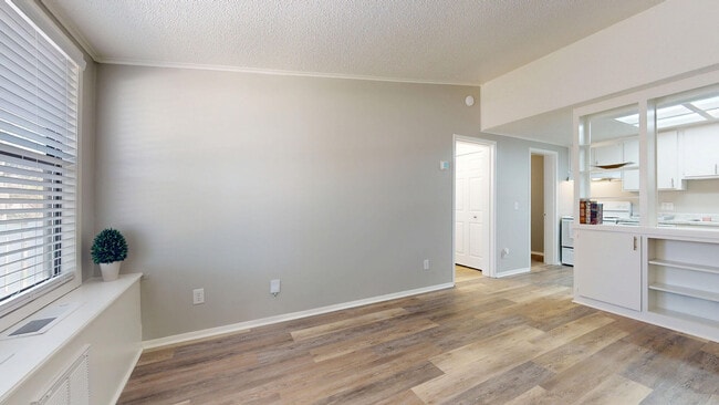 Photo - Canyon and Knox Landing Apartments