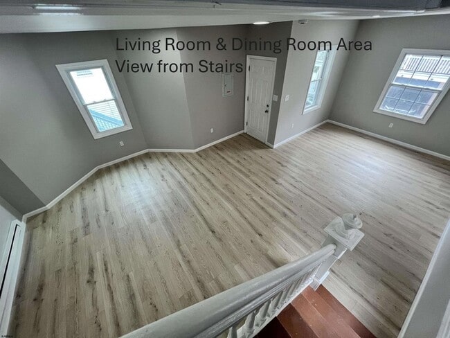 Photo - 21 S Spray Ave