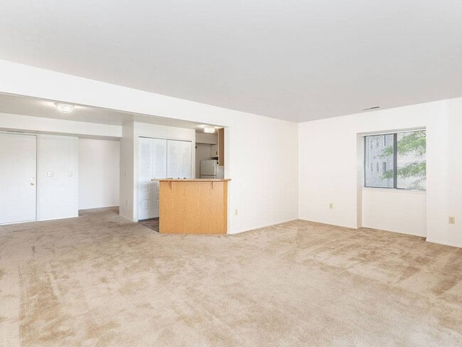 Photo - Oak Shores Apartments