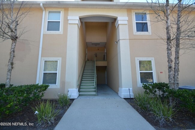 Building Photo - 2211 Golden Lake Loop