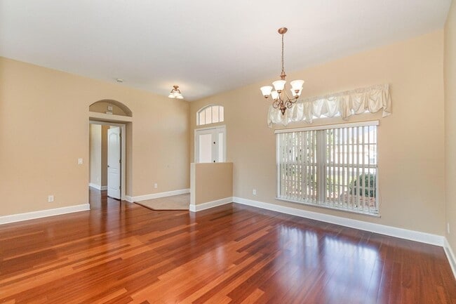 Photo - 611 Oceanside Blvd