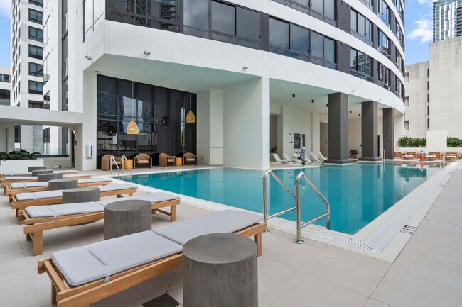 Photo - 225 N Miami Ave Unit SI FL5-ID1501137P