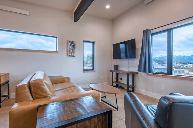 Building Photo - 73 N Beryl Ave Unit ID1310737P