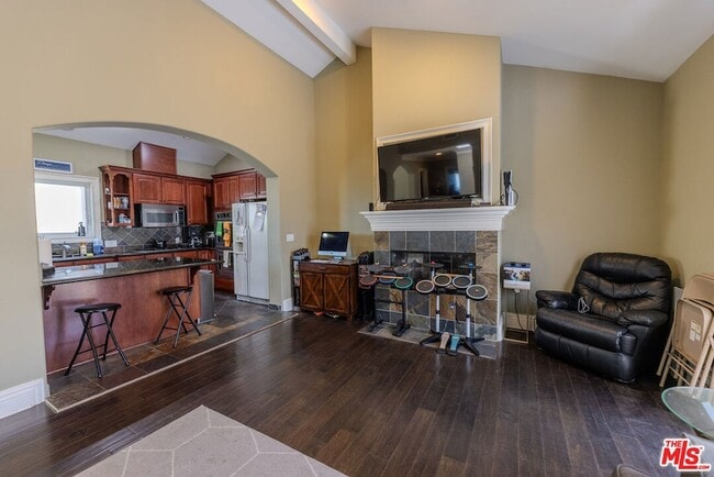 Photo - 1912 Vanderbilt Ln