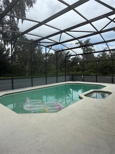 Photo - 6828 FL-33