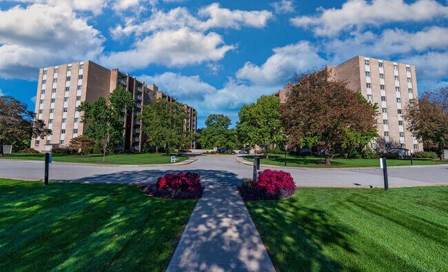Photo - Laurel Village Apartments