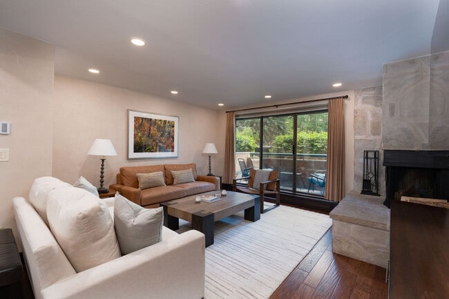 Photo - 1024 E Hopkins Ave Unit ID1339910P