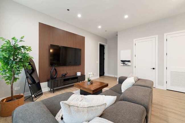 Photo - 801 S Western Ave Unit ID1262785P