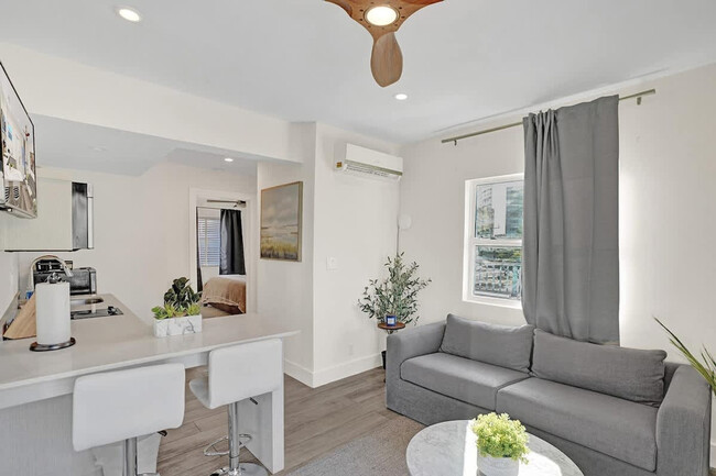 Building Photo - 3020 Seville St Unit SI ID1503968P