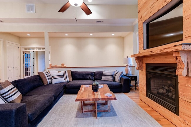 Photo - 376 Grandview Dr Unit SI ID1023136P