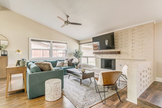 Photo - 12005 Cromwell Dr Unit ID1019471P