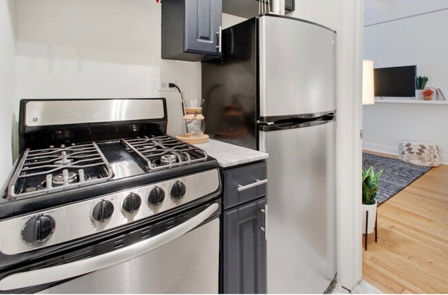 Photo - 230 E 10th St Unit SI ID1358387P