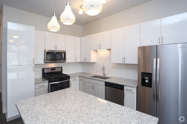 1BR, 1BA - Kitchen - Burlington Station