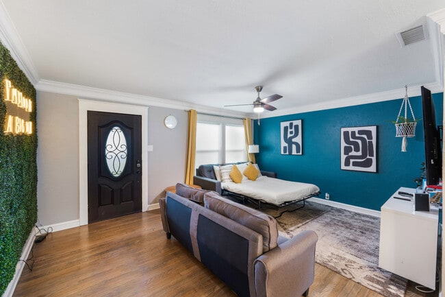 Building Photo - 415 Circle Dr Unit SI ID1626238P