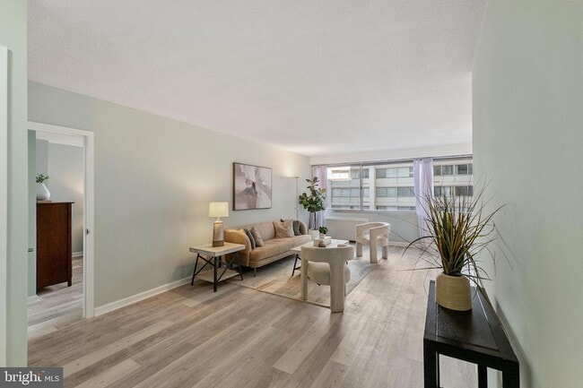 Photo - 4515 Willard Ave