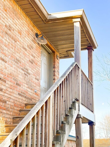 Building Photo - 112 Ballygar St