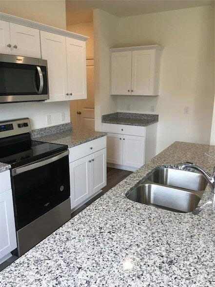 Photo - 1661 Hossler Trl