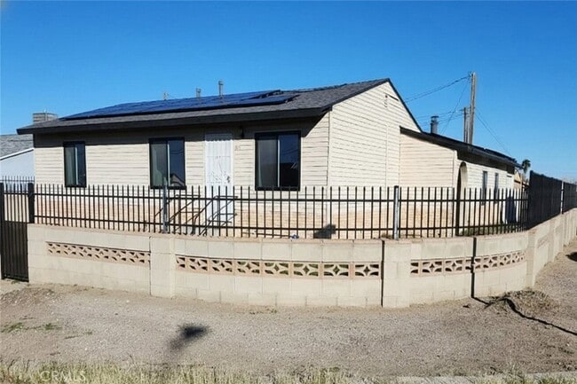Photo - 611 Lillian Dr