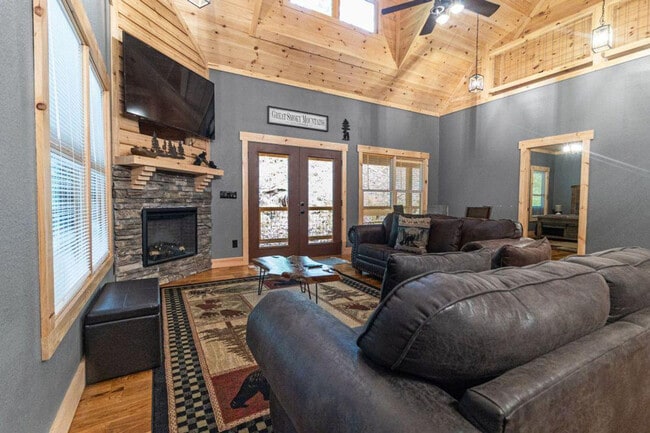 Photo - 2485 Waldens Creek Rd Unit ID1321884P