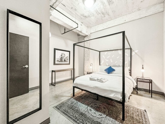 Photo - 555 Evergreen St Unit SI ID1134626P