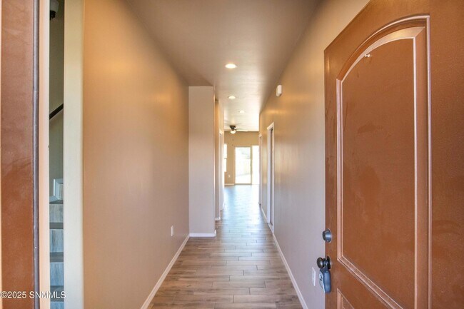 Photo - 1996 Pine Trail St