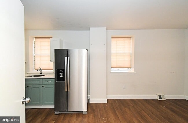 Photo - 1554 N Lawrence St