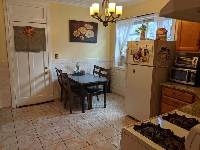Photo - 2131 N Lorel Ave Unit 1