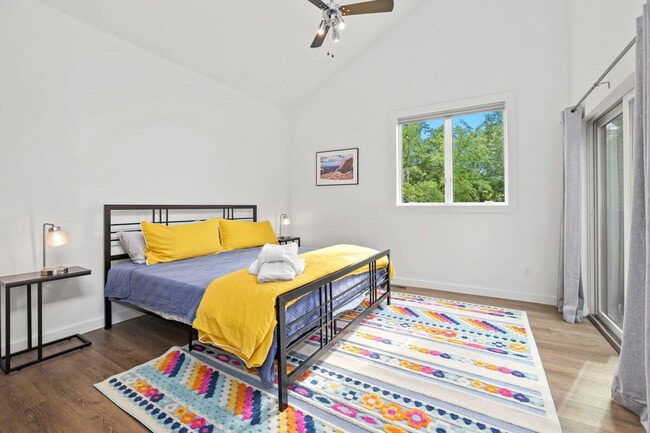 Photo - 45 Center Rd Unit ID1221904P